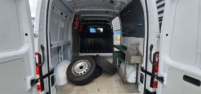 Nissan NV400 bild 7