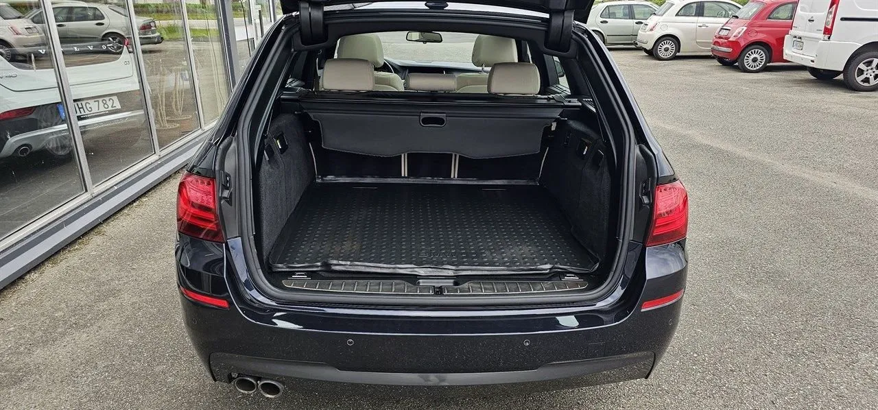 Vehicle image 20