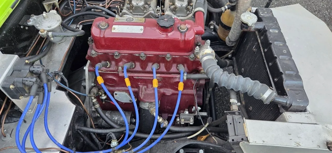 Vehicle image 16