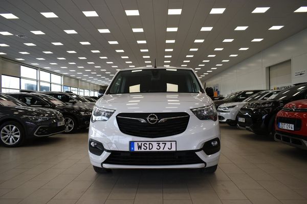 Opel Combo L1H1 Premium Automat - 2024
