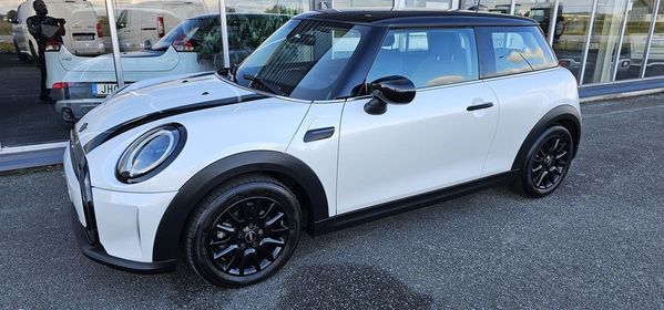 MINI Cooper 3-dörrars Steptronic,Connected,DrivingAssistant, 136hk - 2024