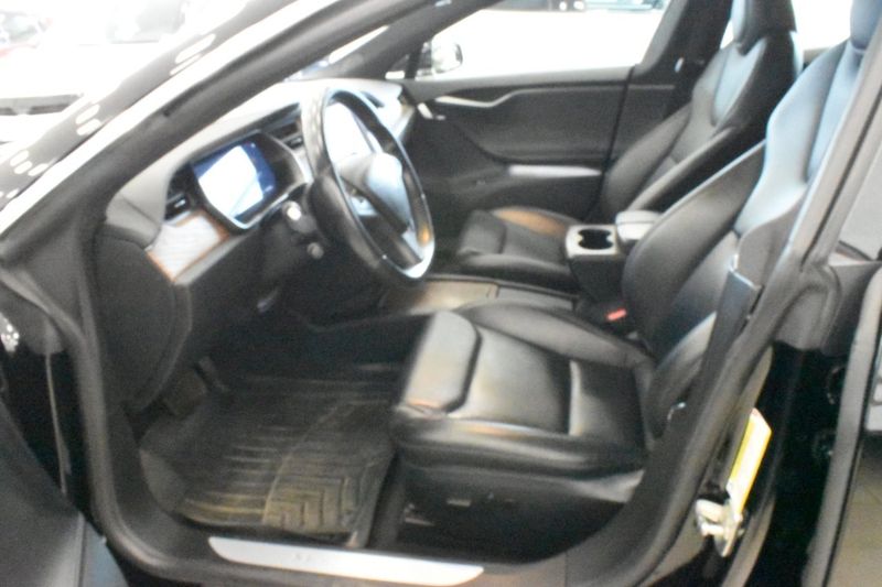 Tesla Model S bild 13