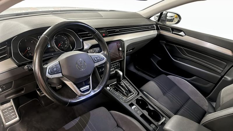 Volkswagen Passat bild 7