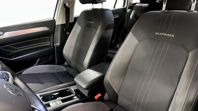 Volkswagen Passat bild 8