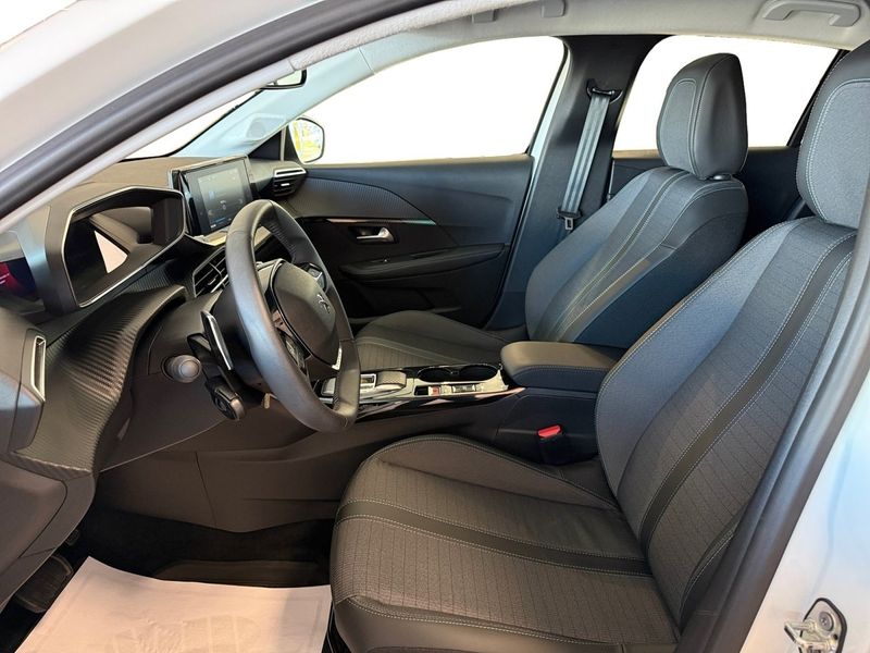 Peugeot 208 bild 7