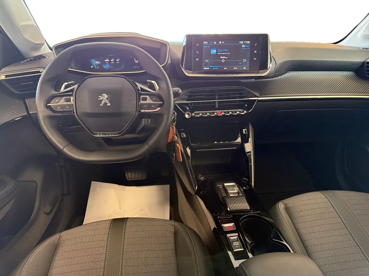 Vehicle image 7