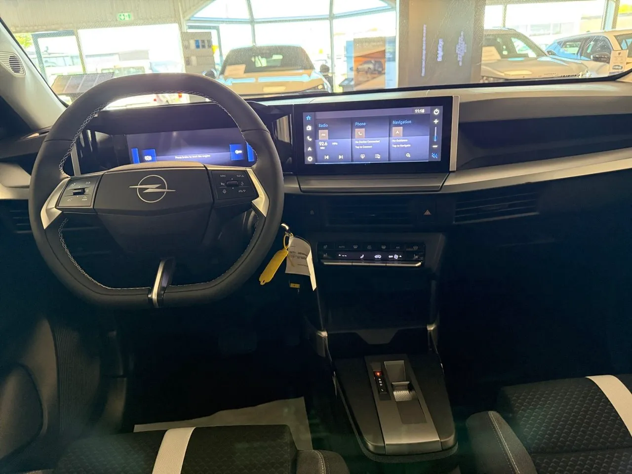 Vehicle image 14