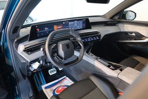 Peugeot e-3008 bild 8