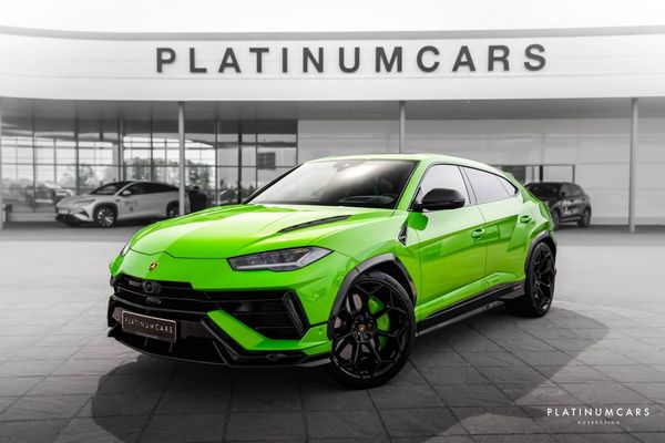 Lamborghini Urus Performante 666hk / AKRA / Full kolfiber - 2025