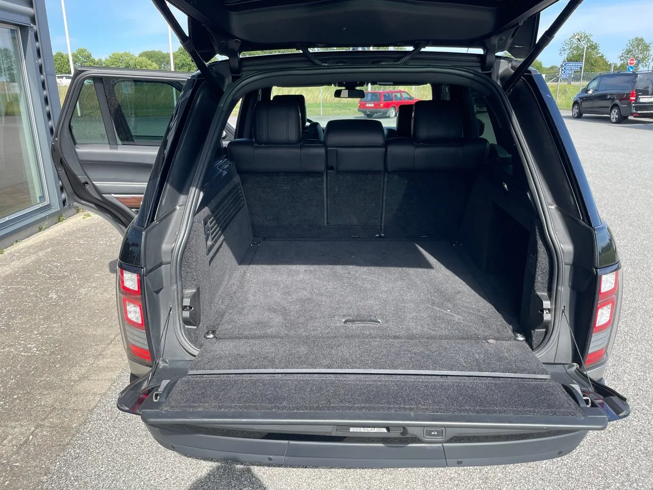 Vehicle image 22
