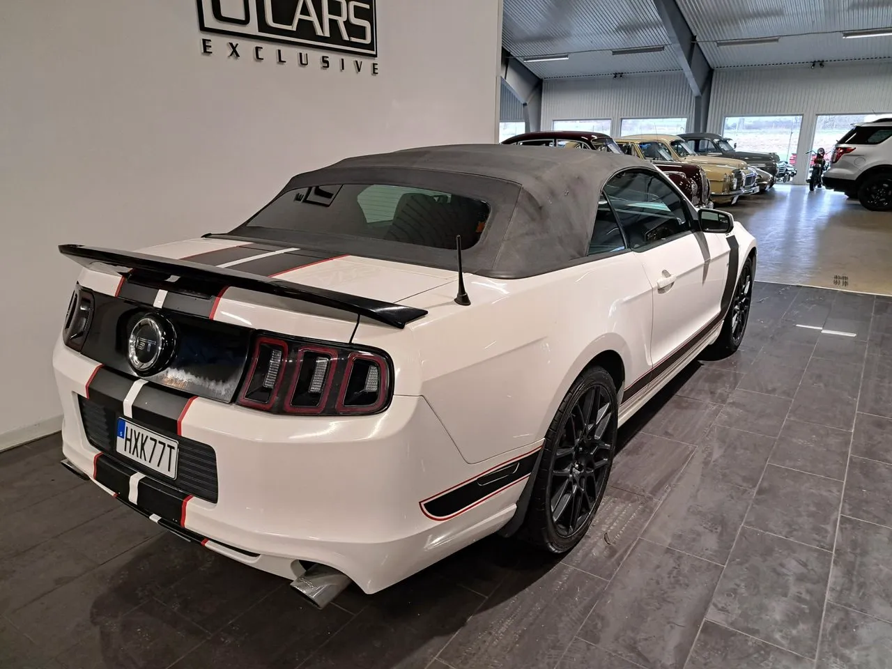 Vehicle image 6