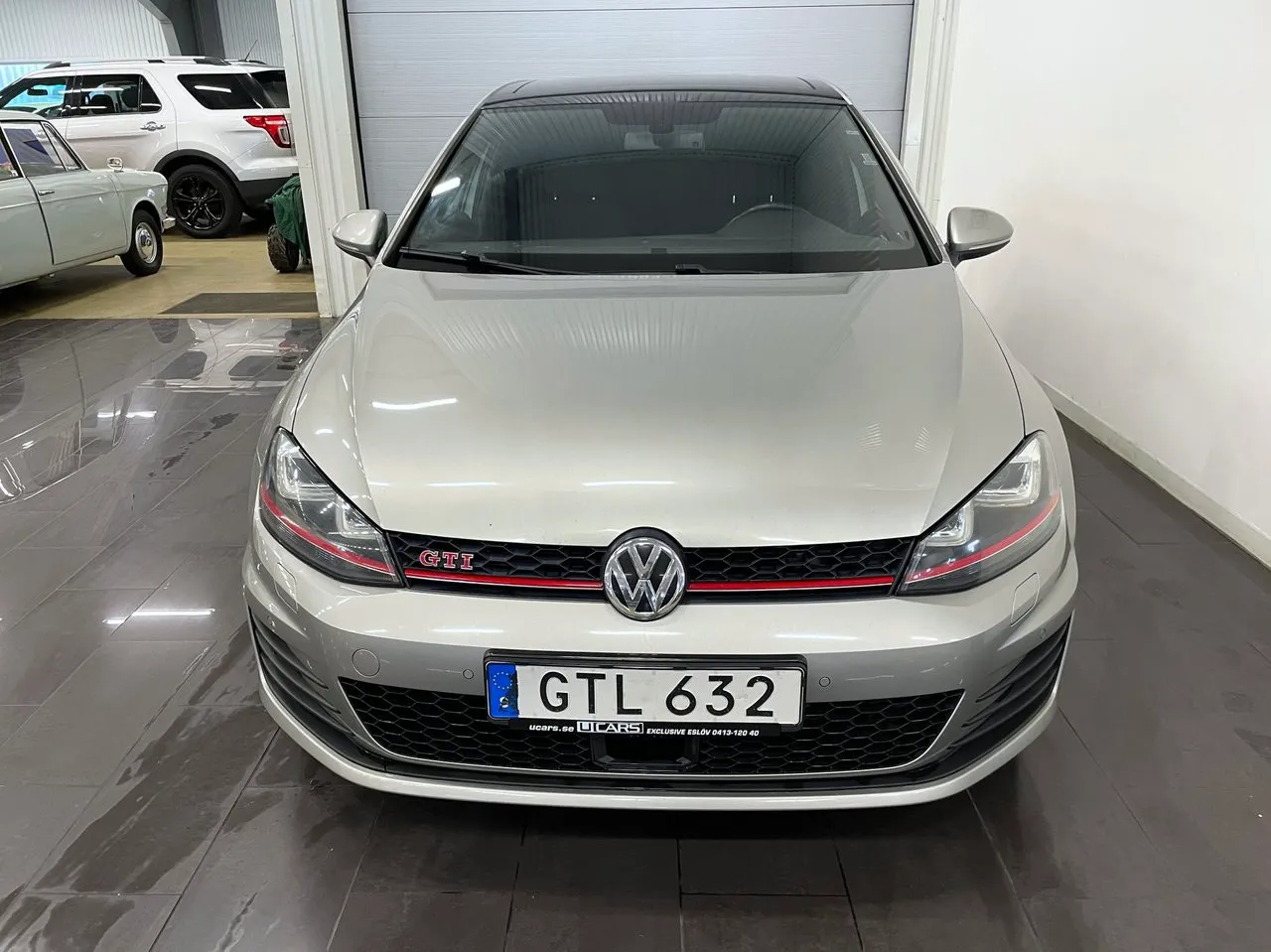 Vehicle image 7