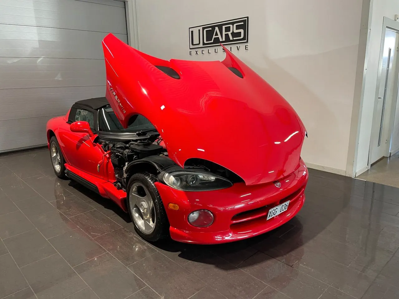 Vehicle image 25