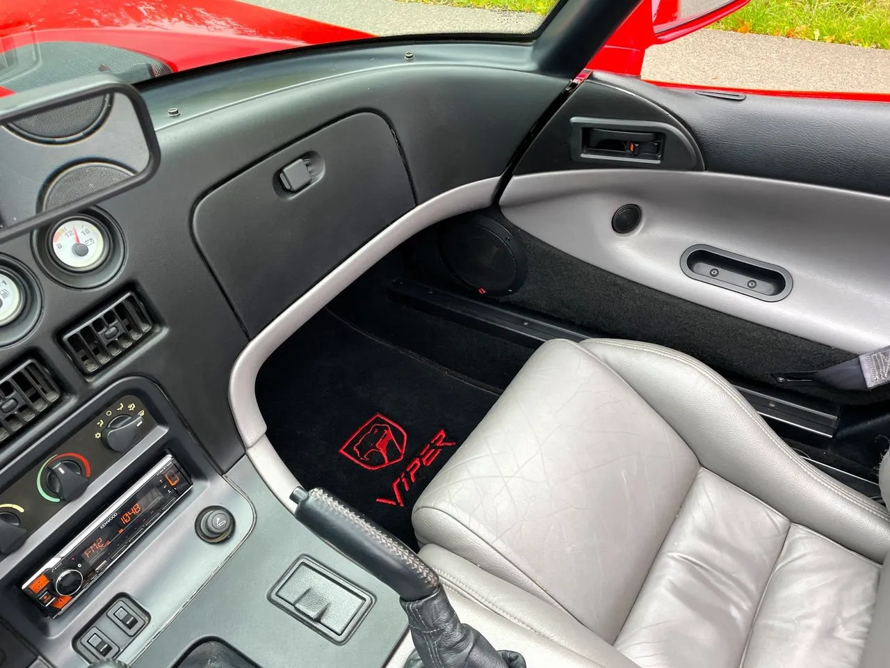 Vehicle image 16