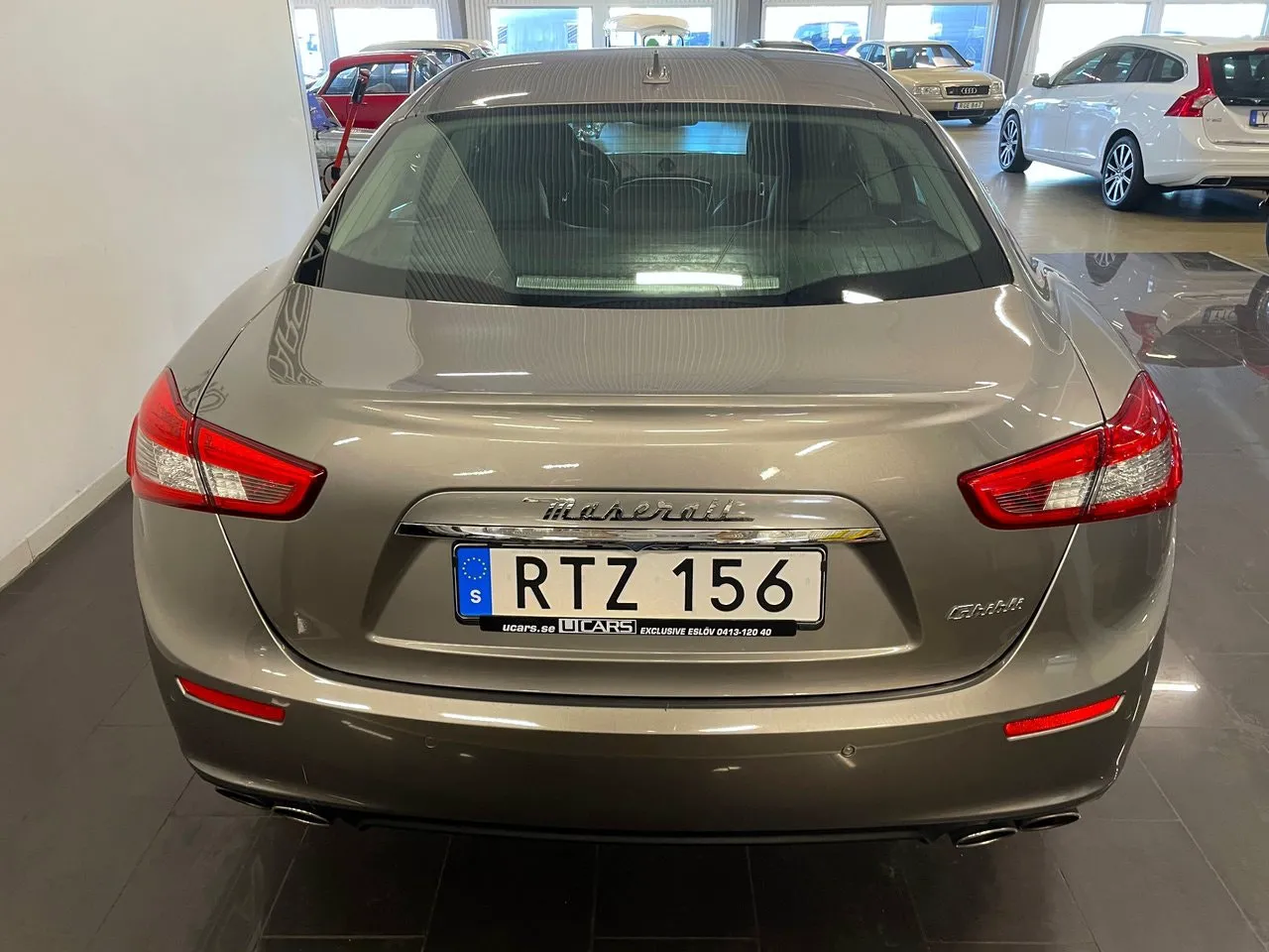 Vehicle image 3