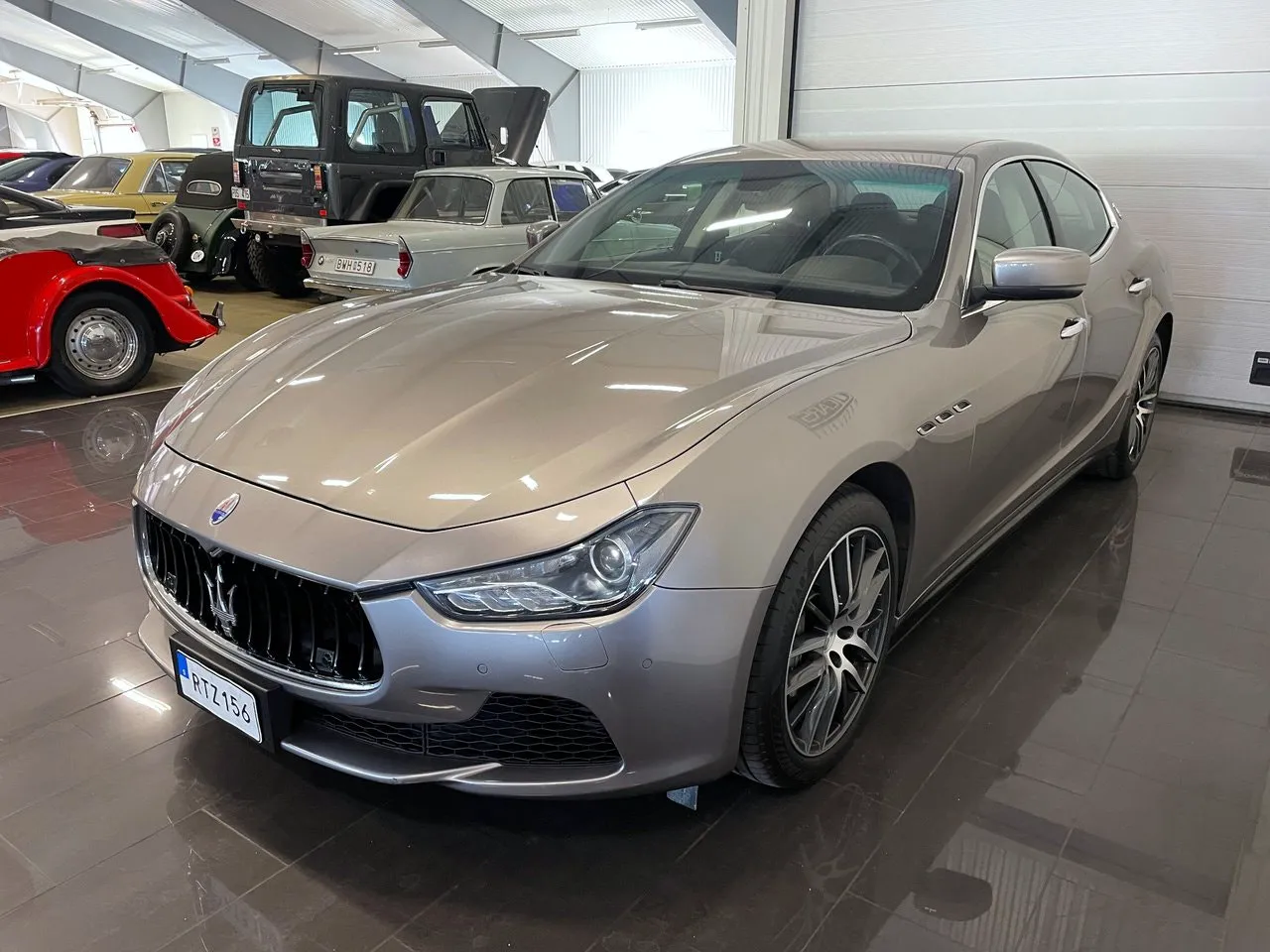 Vehicle image 5