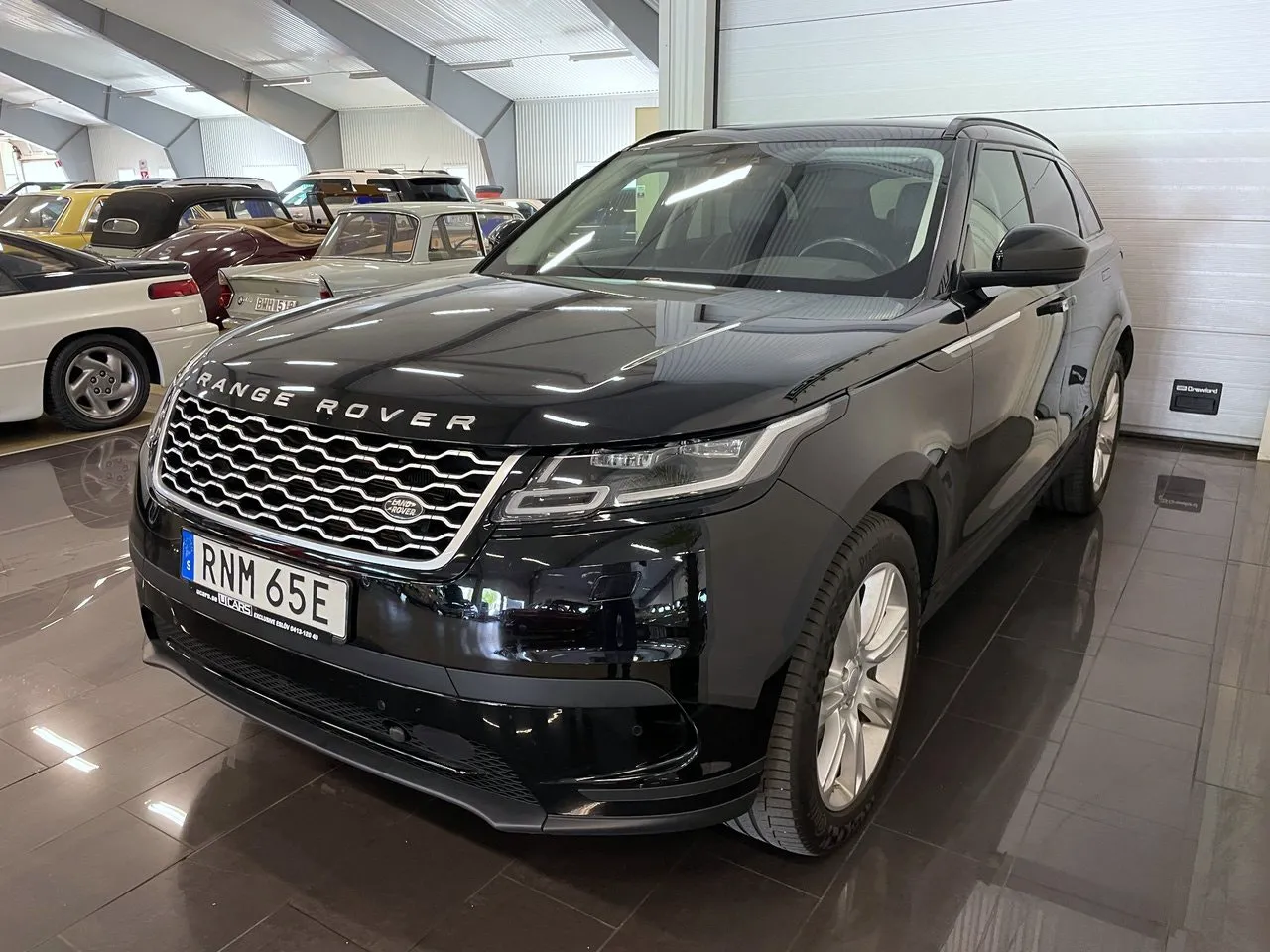 Vehicle image 6