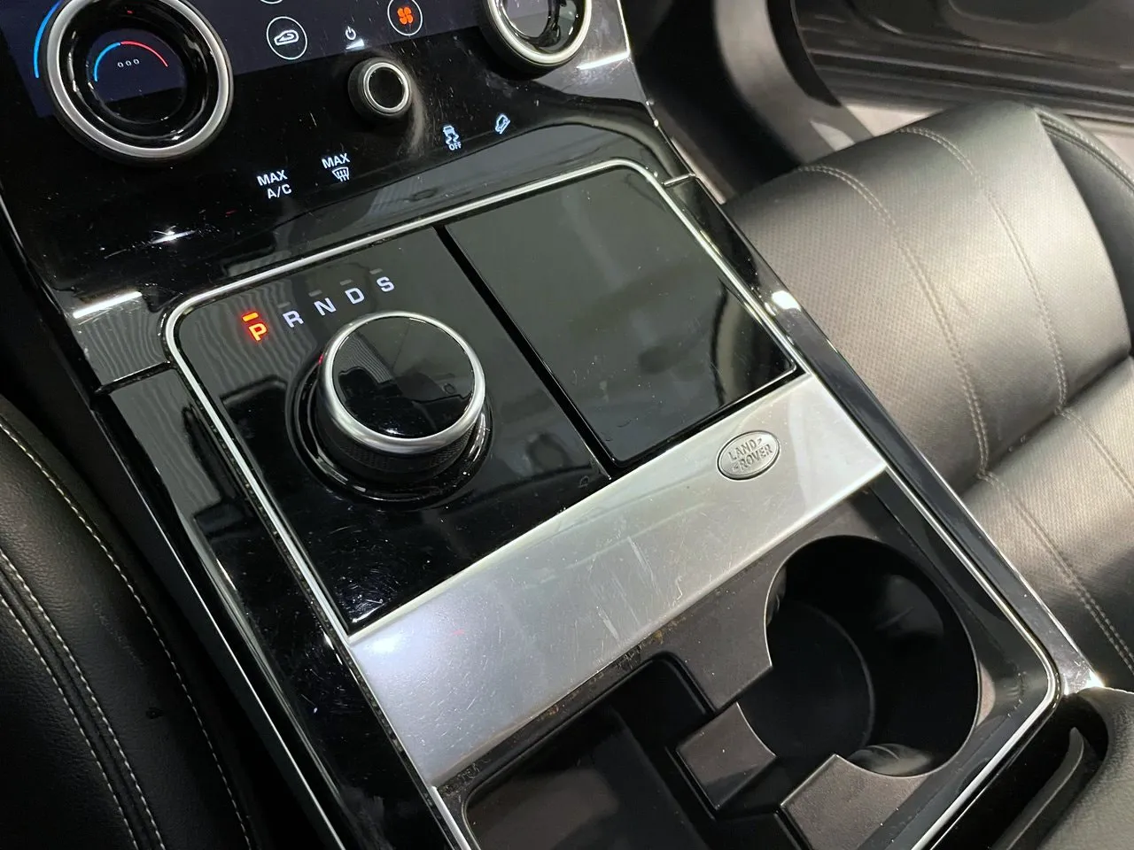 Vehicle image 28