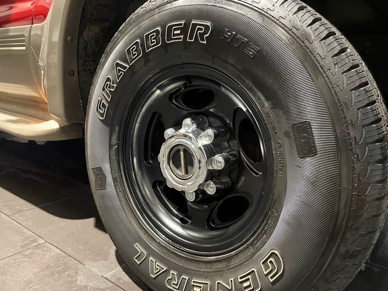 Vehicle image 11