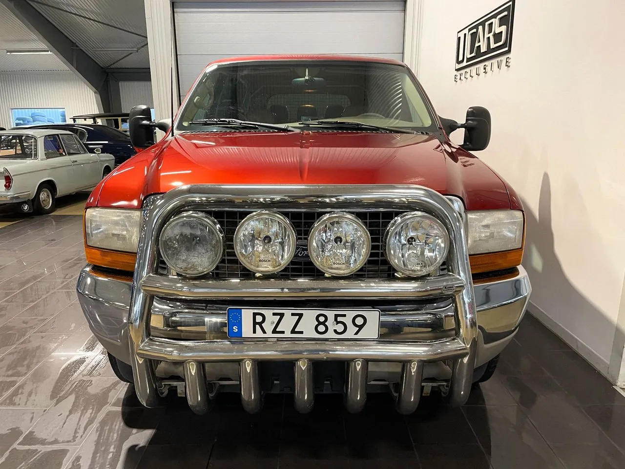 Vehicle image 9