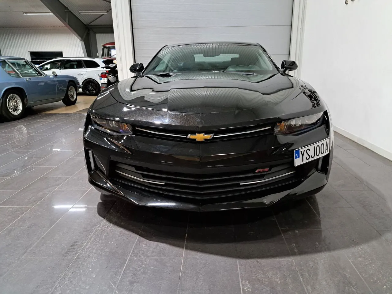 Vehicle image 6