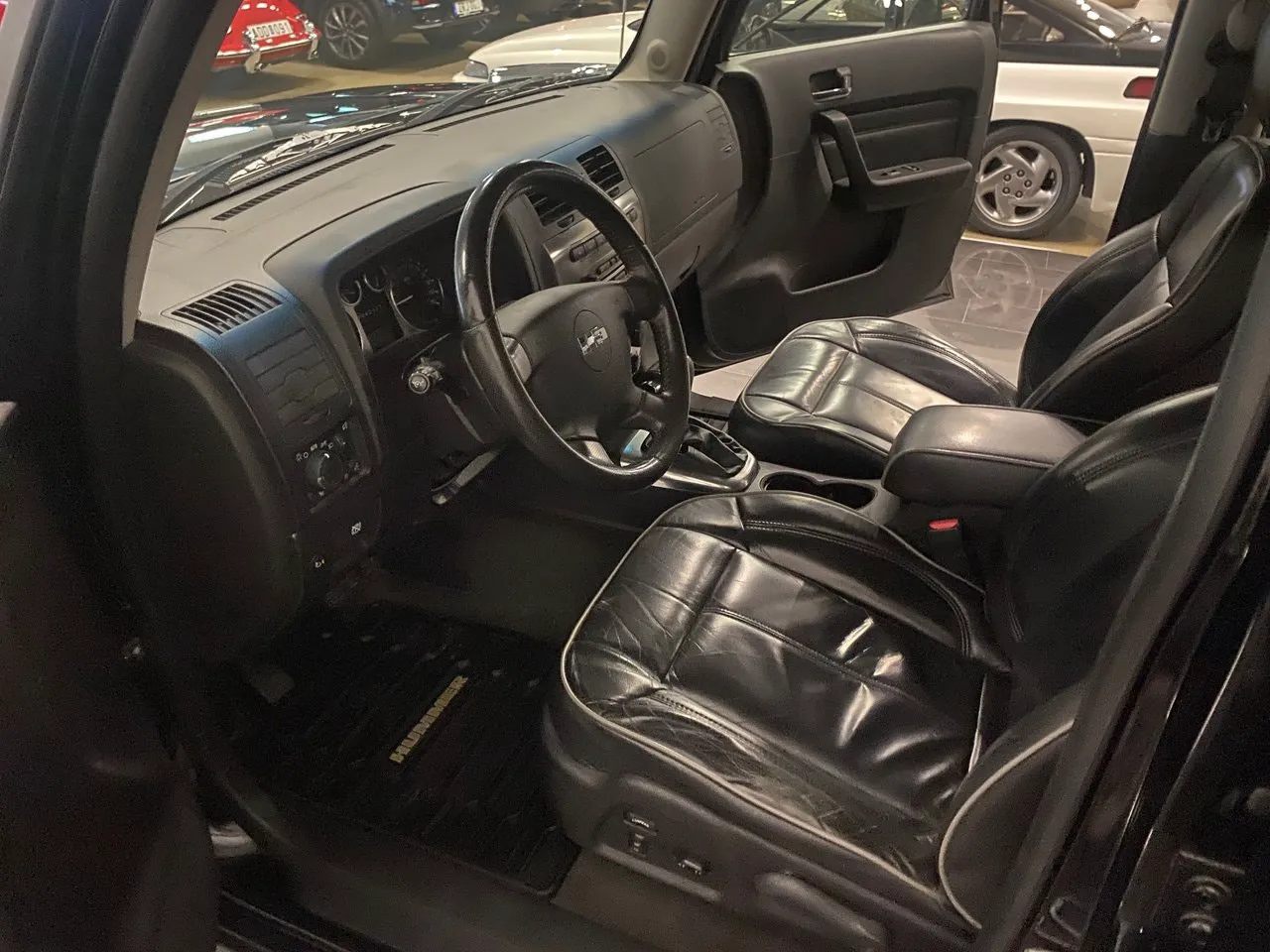 Vehicle image 11