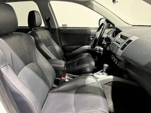 Mitsubishi Outlander bild 7