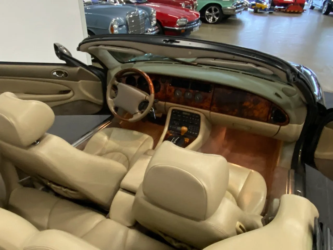 Vehicle image 21