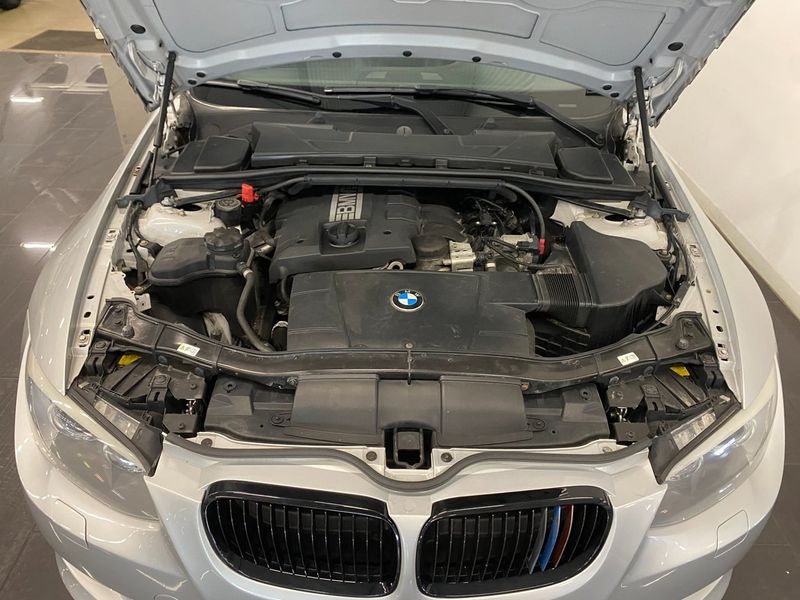 BMW 320 bild 18