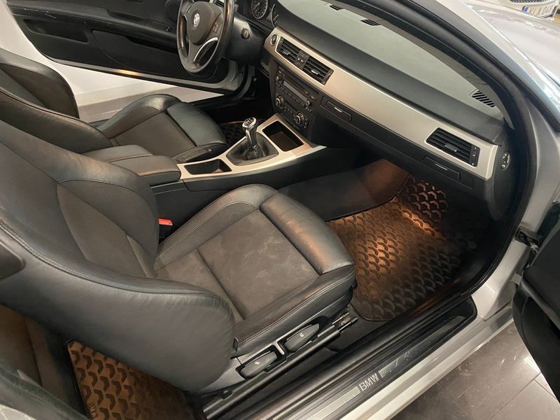 BMW 320 bild 13