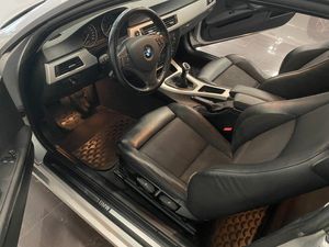 BMW 320 bild 12