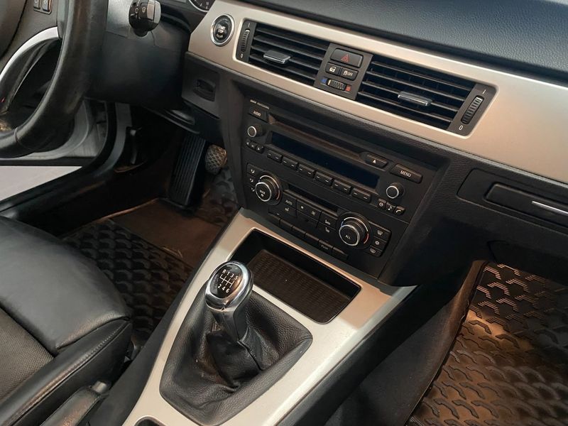 BMW 320 bild 14