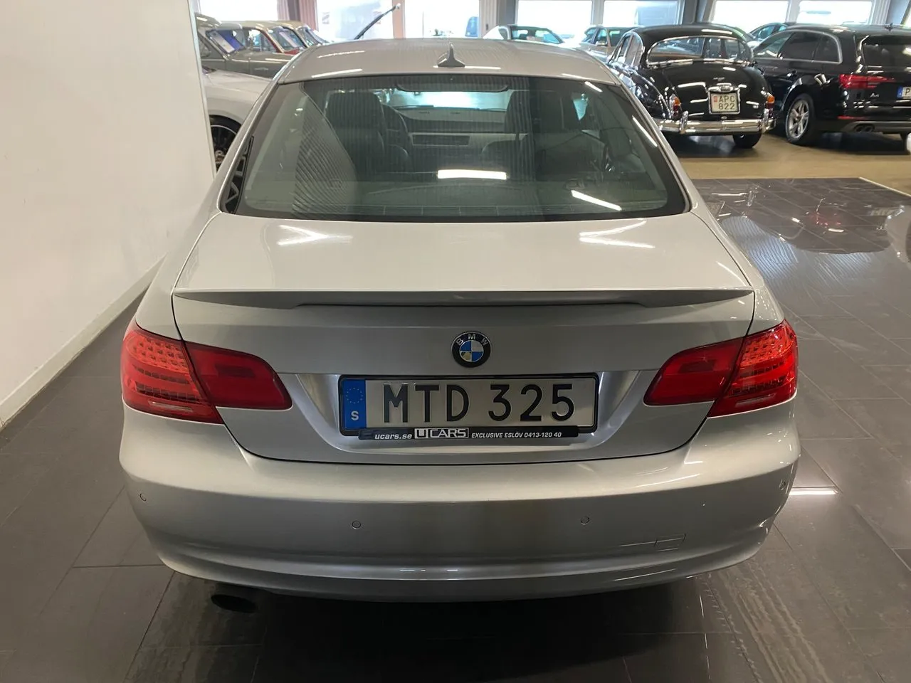 Vehicle image 5