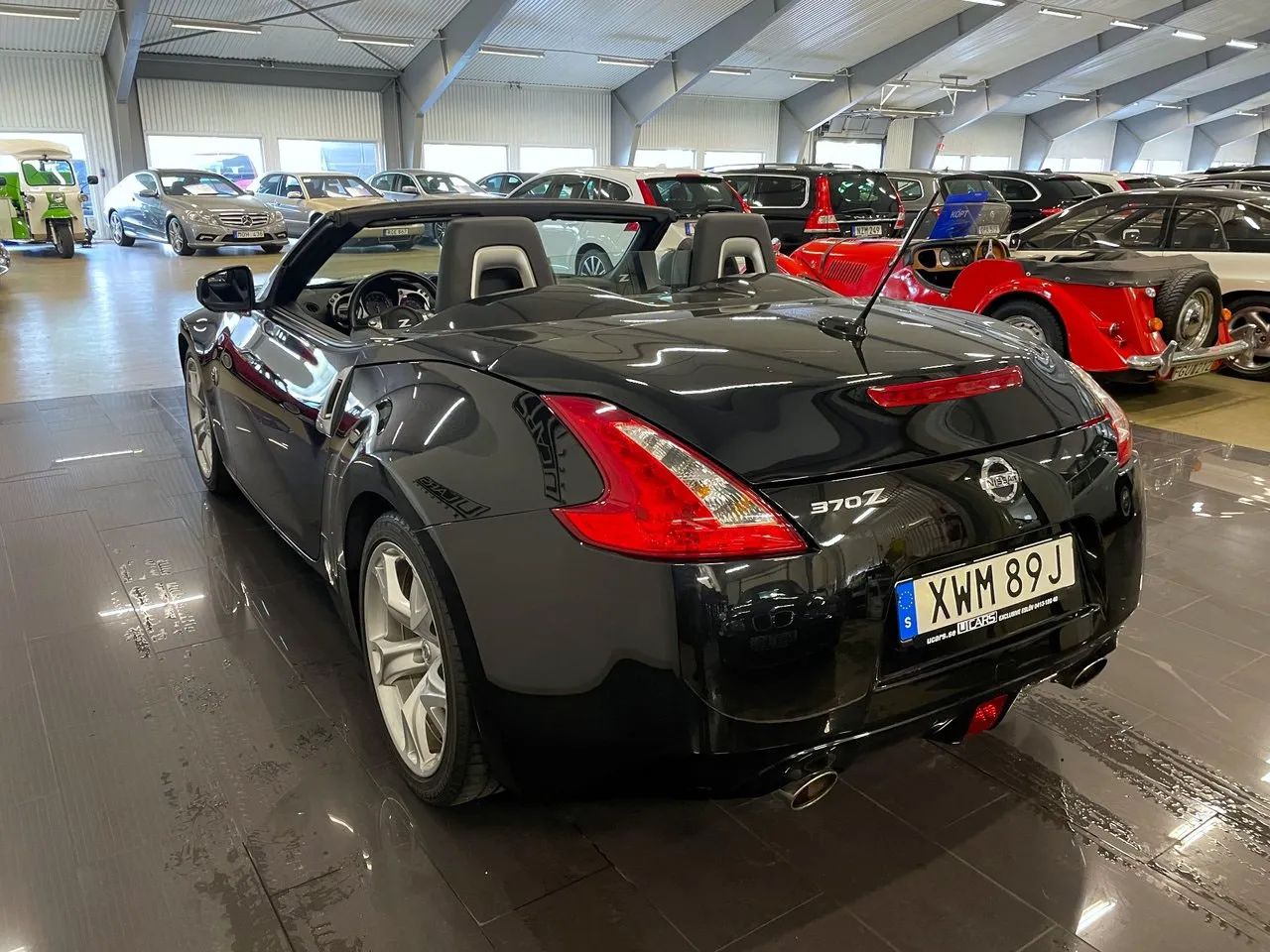 Vehicle image 4