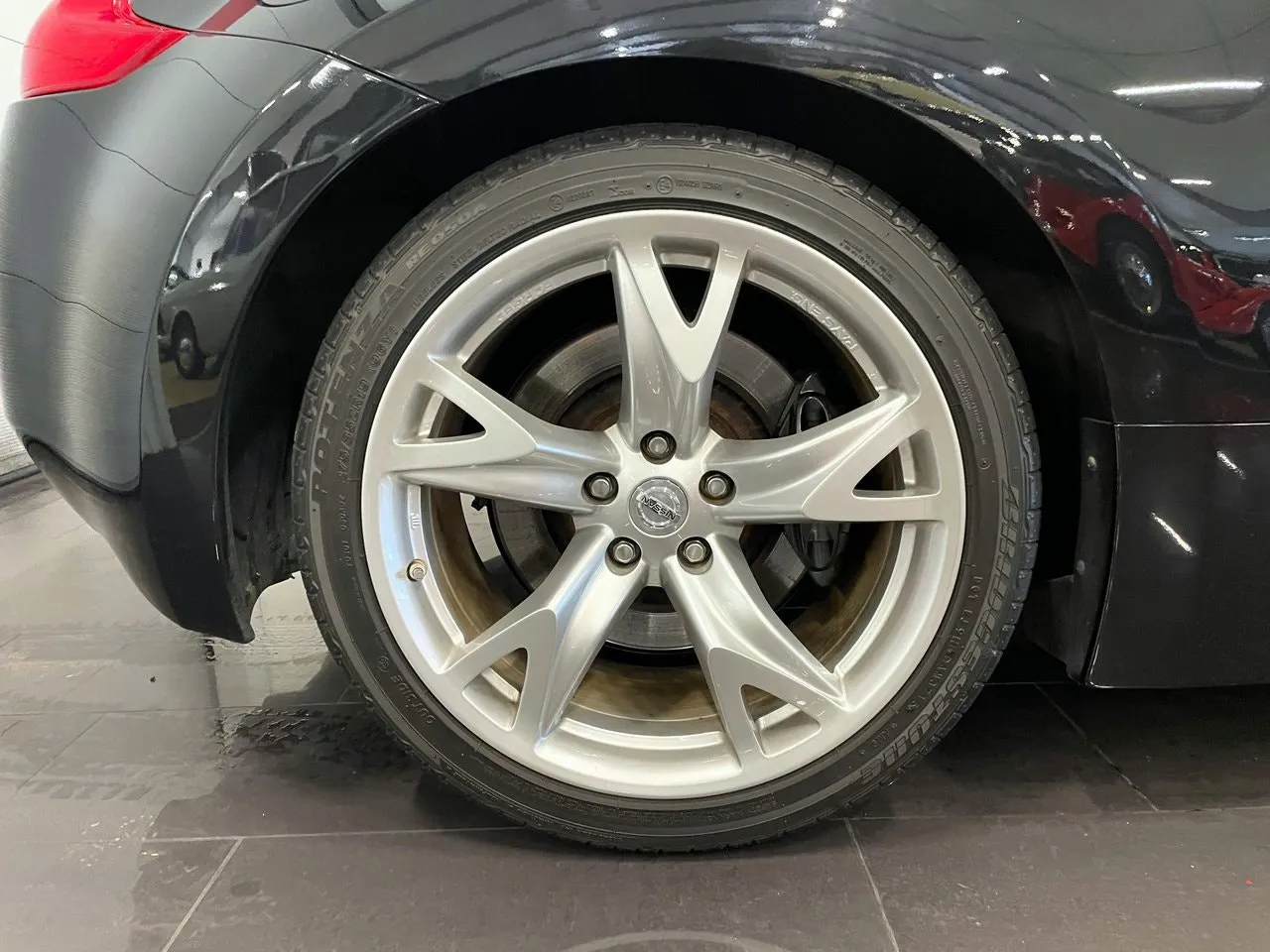 Vehicle image 14