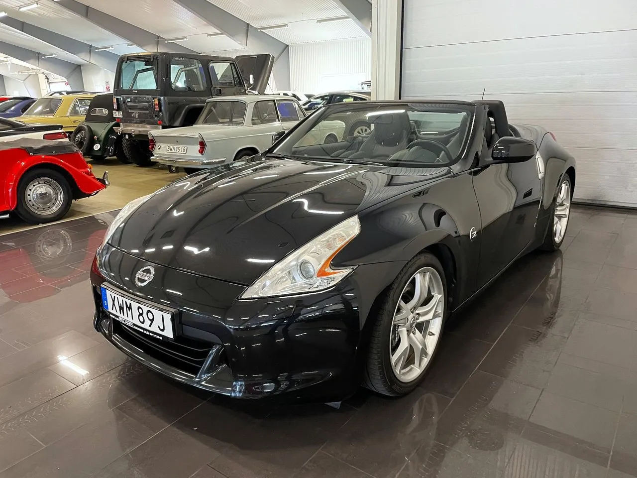 Vehicle image 5