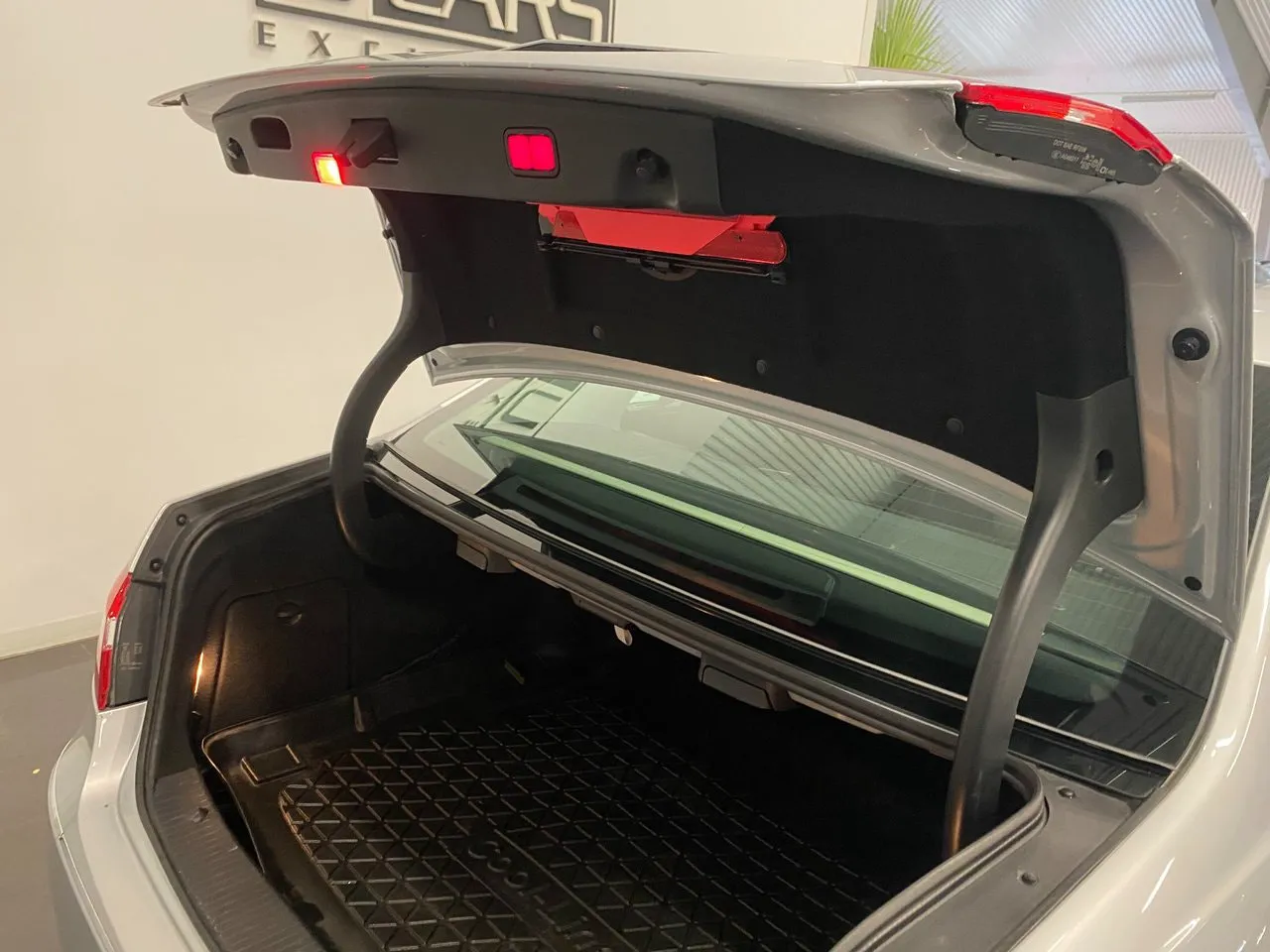 Vehicle image 36