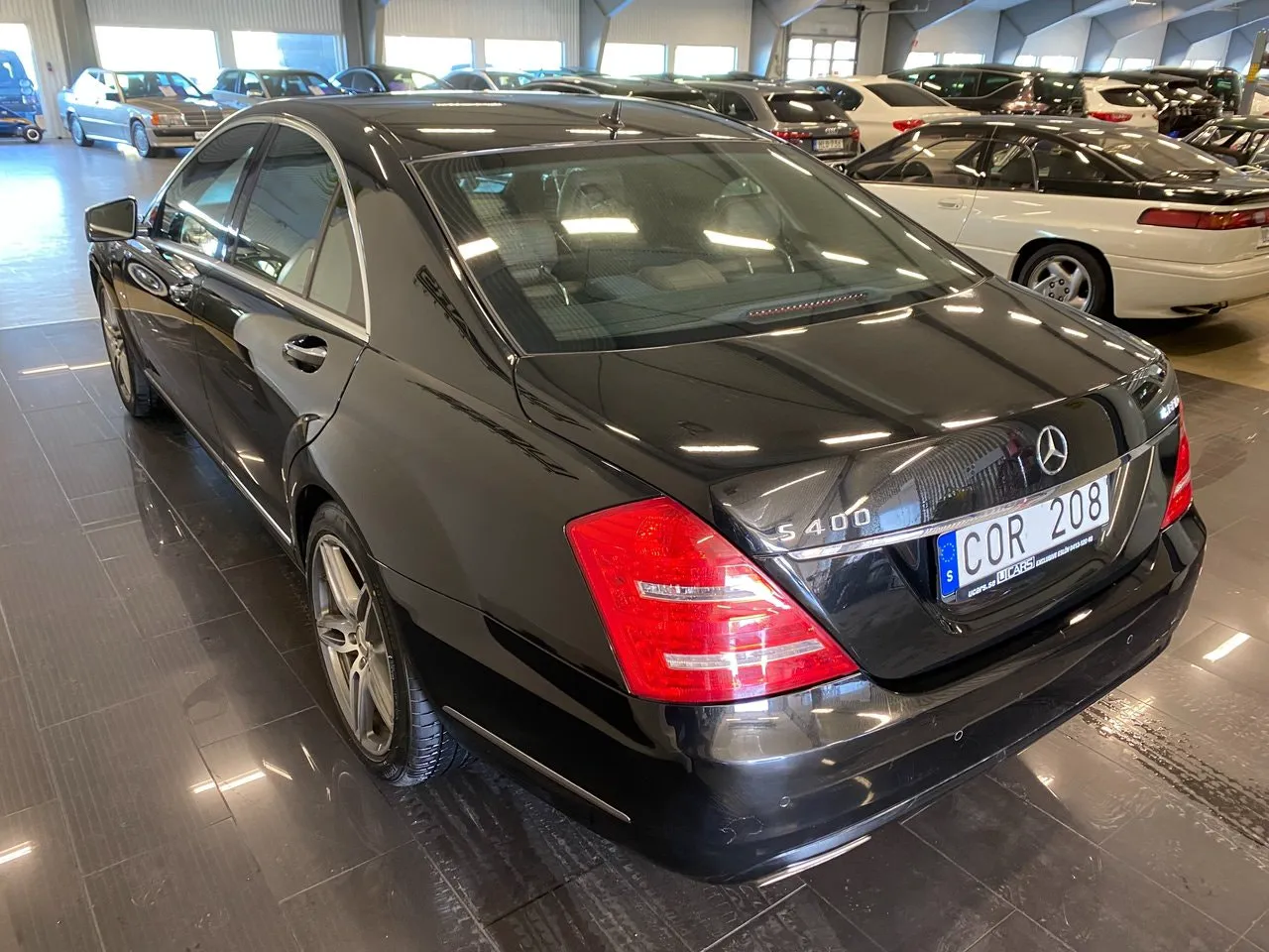 Vehicle image 9