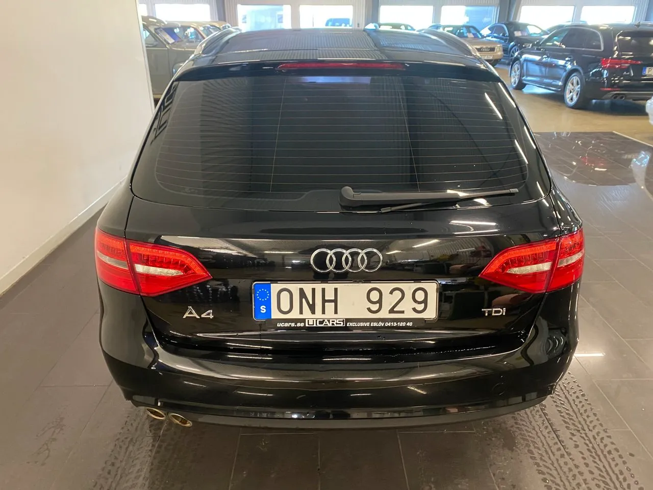 Vehicle image 4