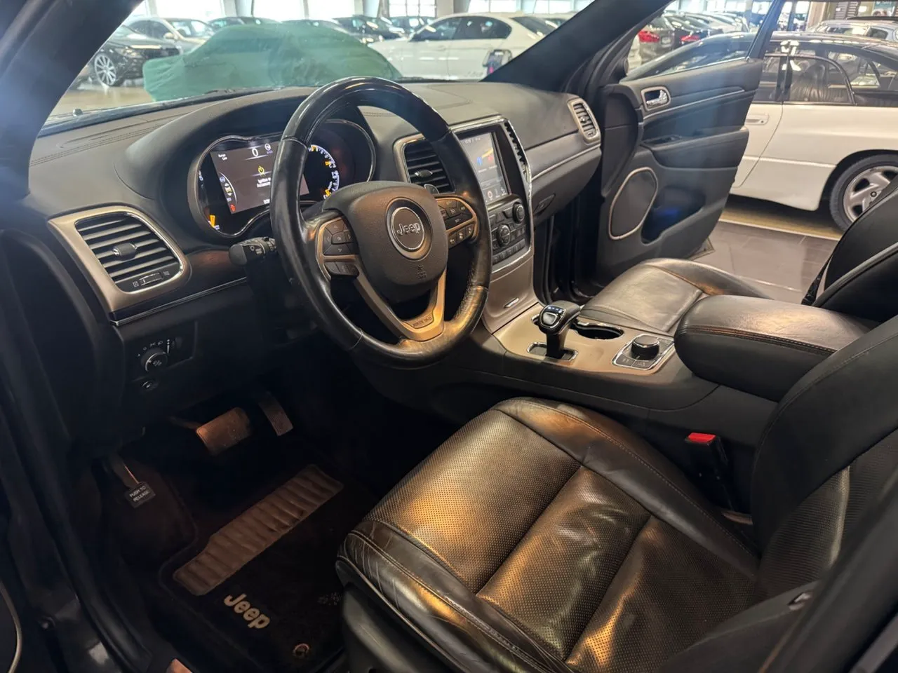 Vehicle image 5