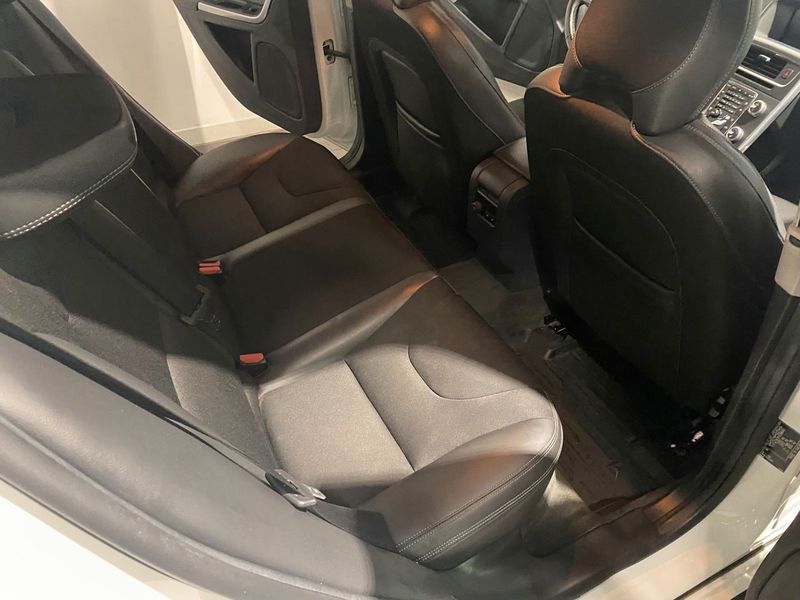 Volvo V60 bild 14