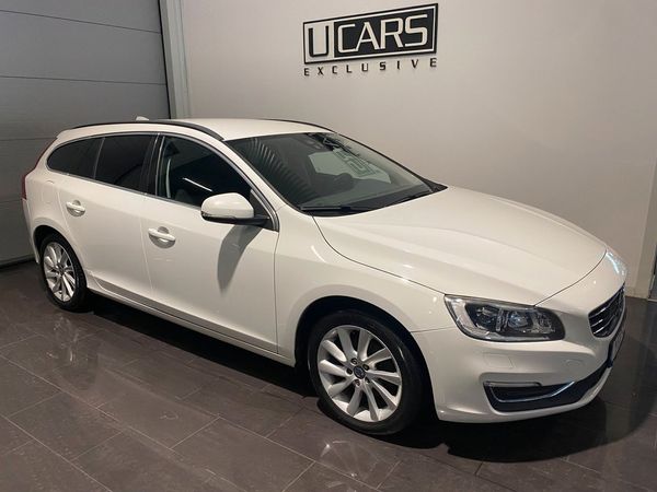 Volvo V60 D3 Momentum / Business Advanced / BLIS / Navigation - 2017
