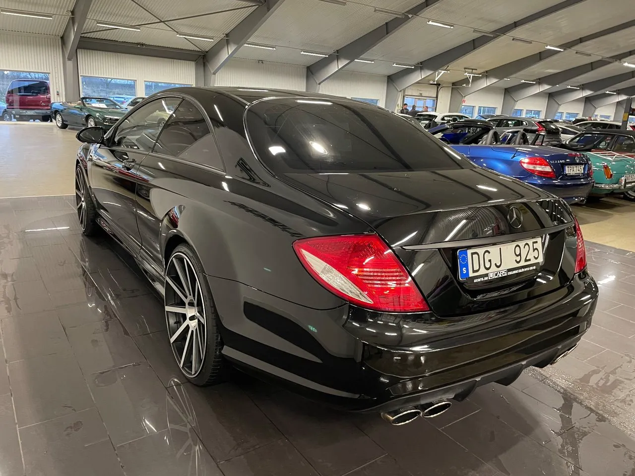 Vehicle image 5