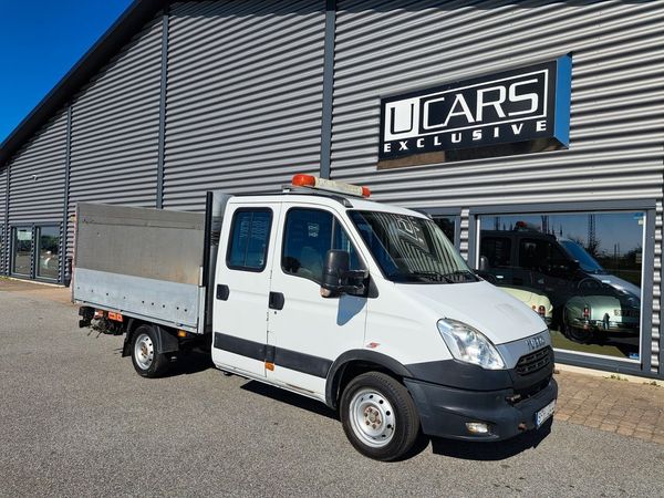 Iveco Daily 29L13 Chassi Crew Cab / Bakgavellyft MOMS - 2014