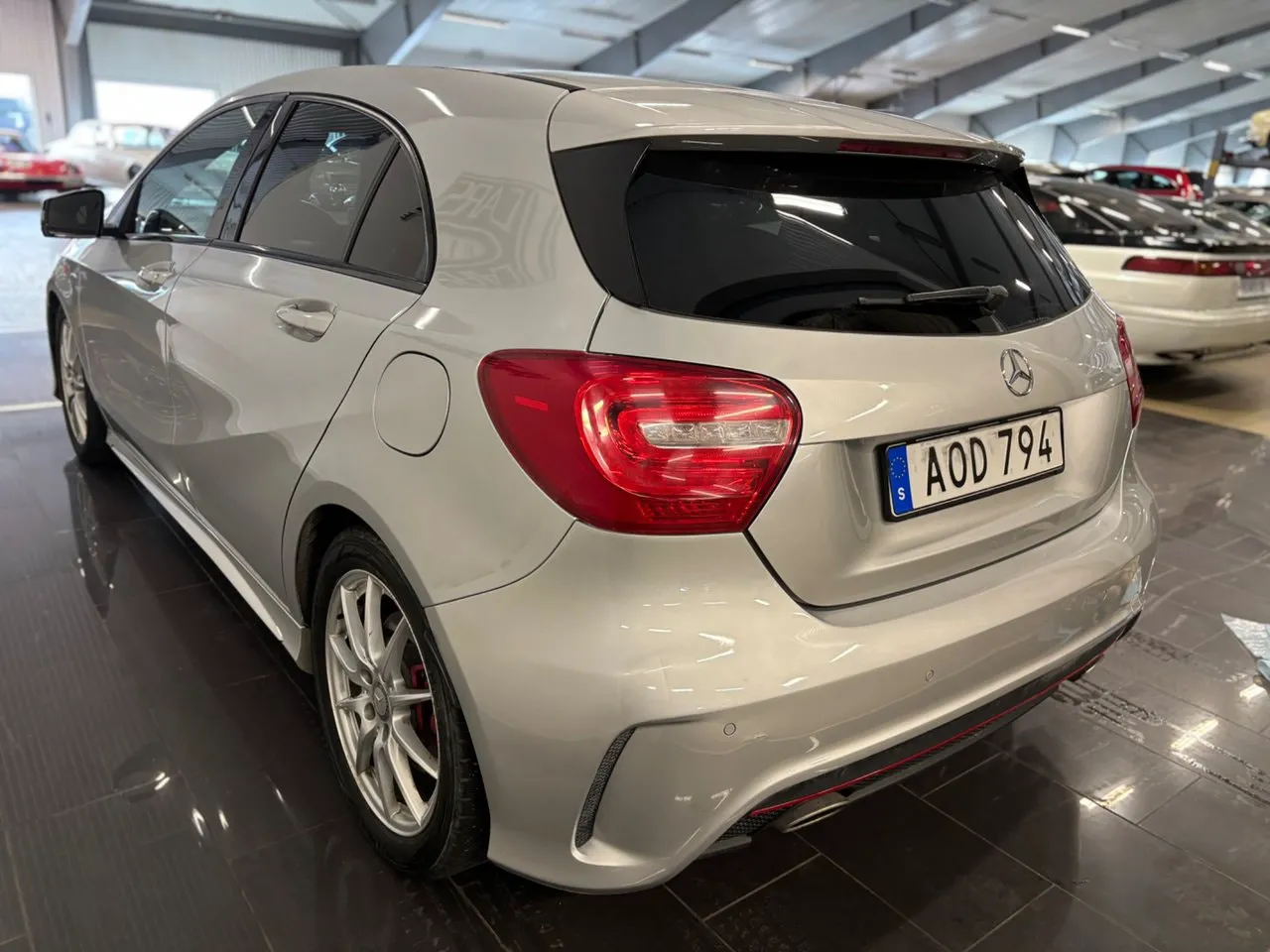 Vehicle image 6