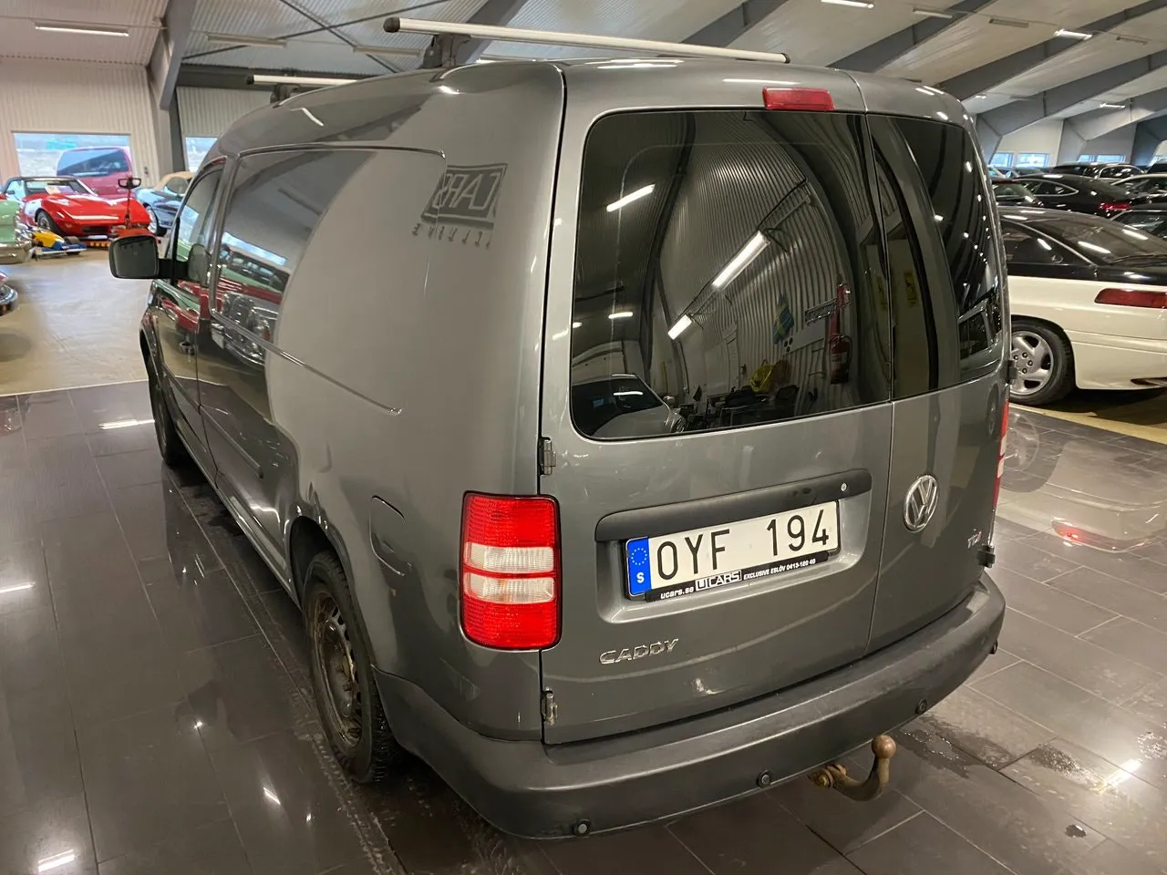 Vehicle image 12