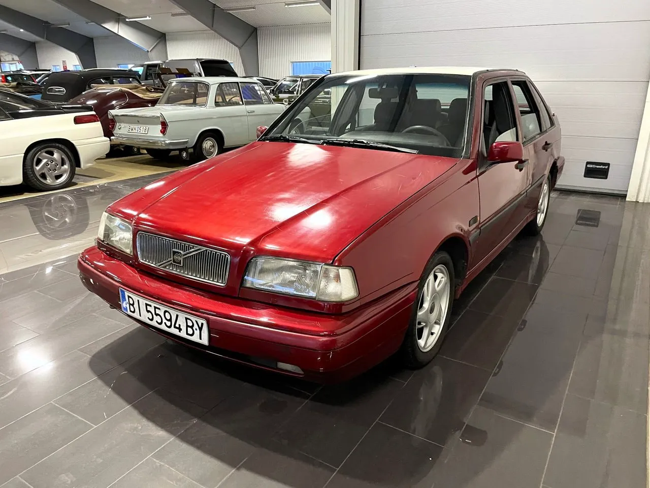 Vehicle image 3