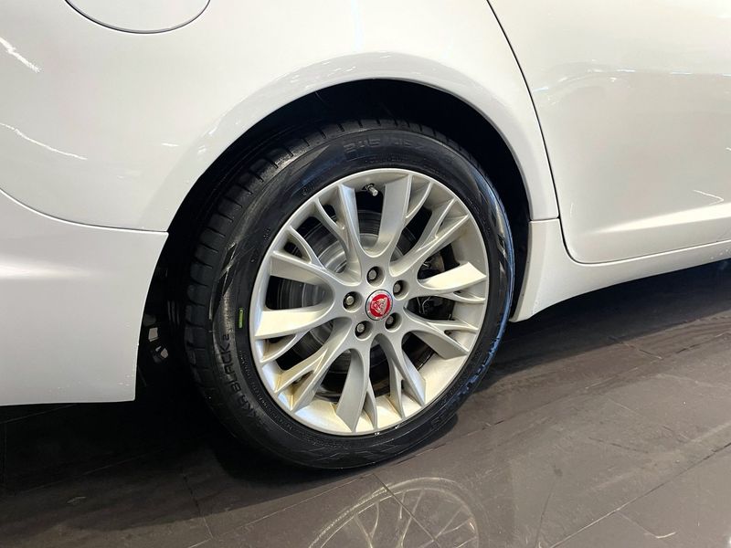 Jaguar XF bild 10