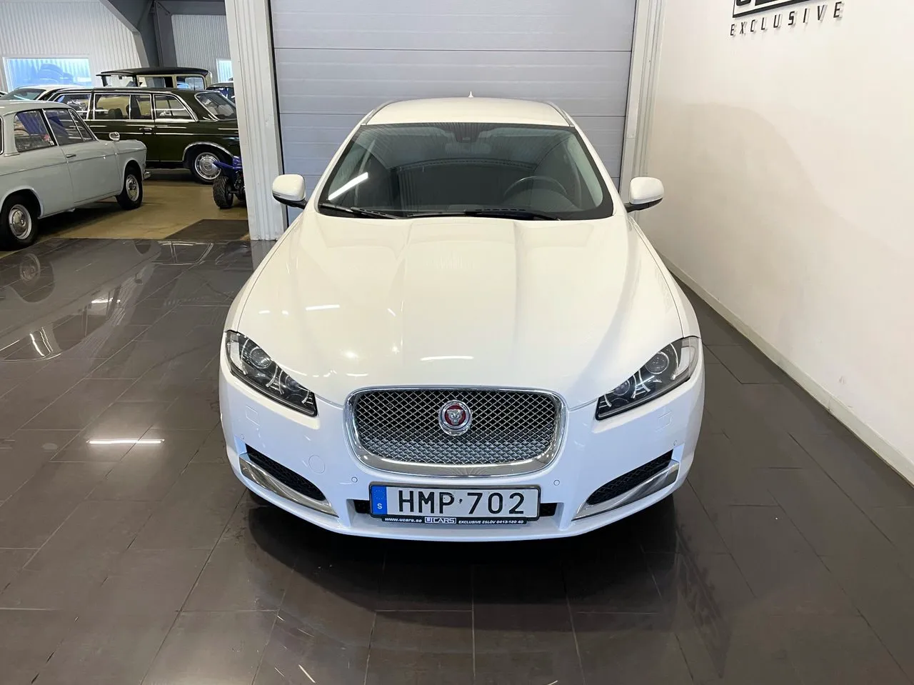 Vehicle image 8
