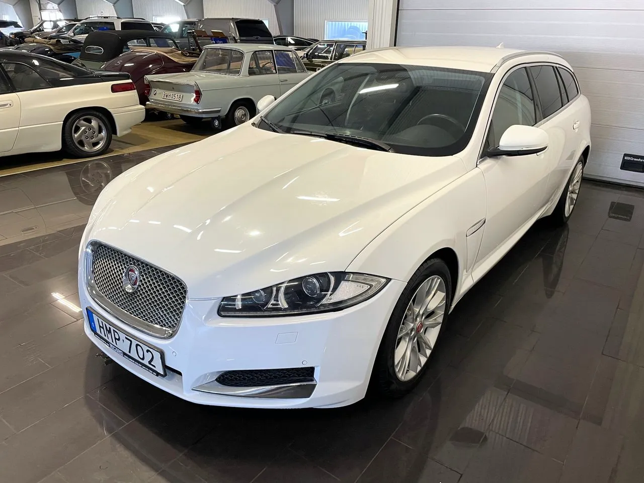 Vehicle image 7